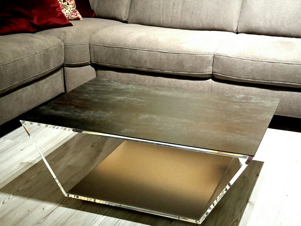 Casarte Acryl-Tisch Delta